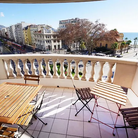 Domes Seaside Piscine, Free Parking, Airport Tramway Апартаменты Ницца